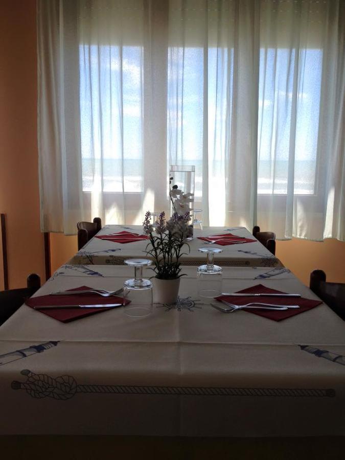 La Veranda Hotel Ardea Luaran gambar