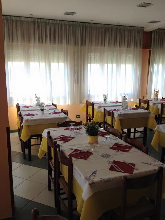 La Veranda Hotel Ardea Luaran gambar